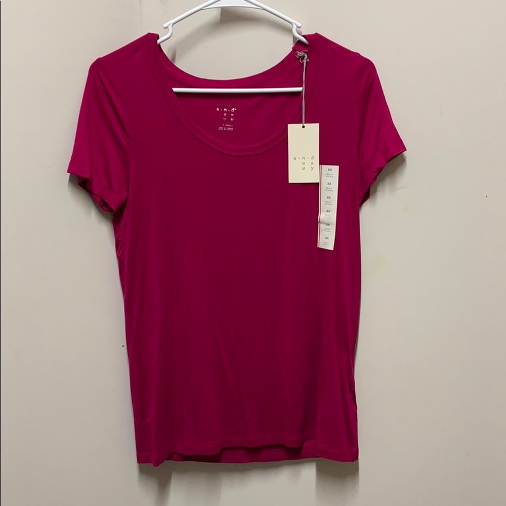 XS Magenta T-Shirt NWT